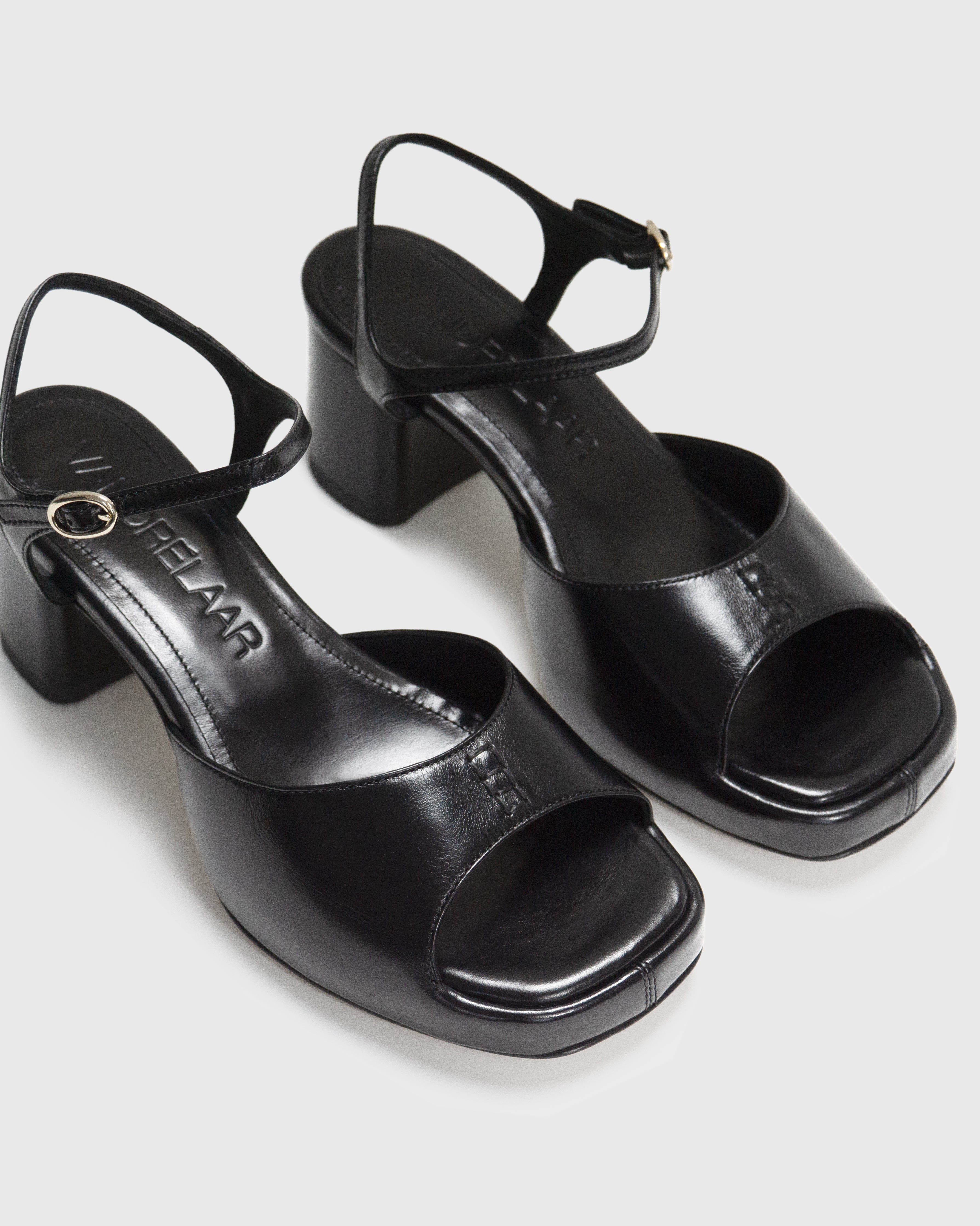 VANDRELAAR - Joni Sandal, Black Leather – VANDRÉLAAR